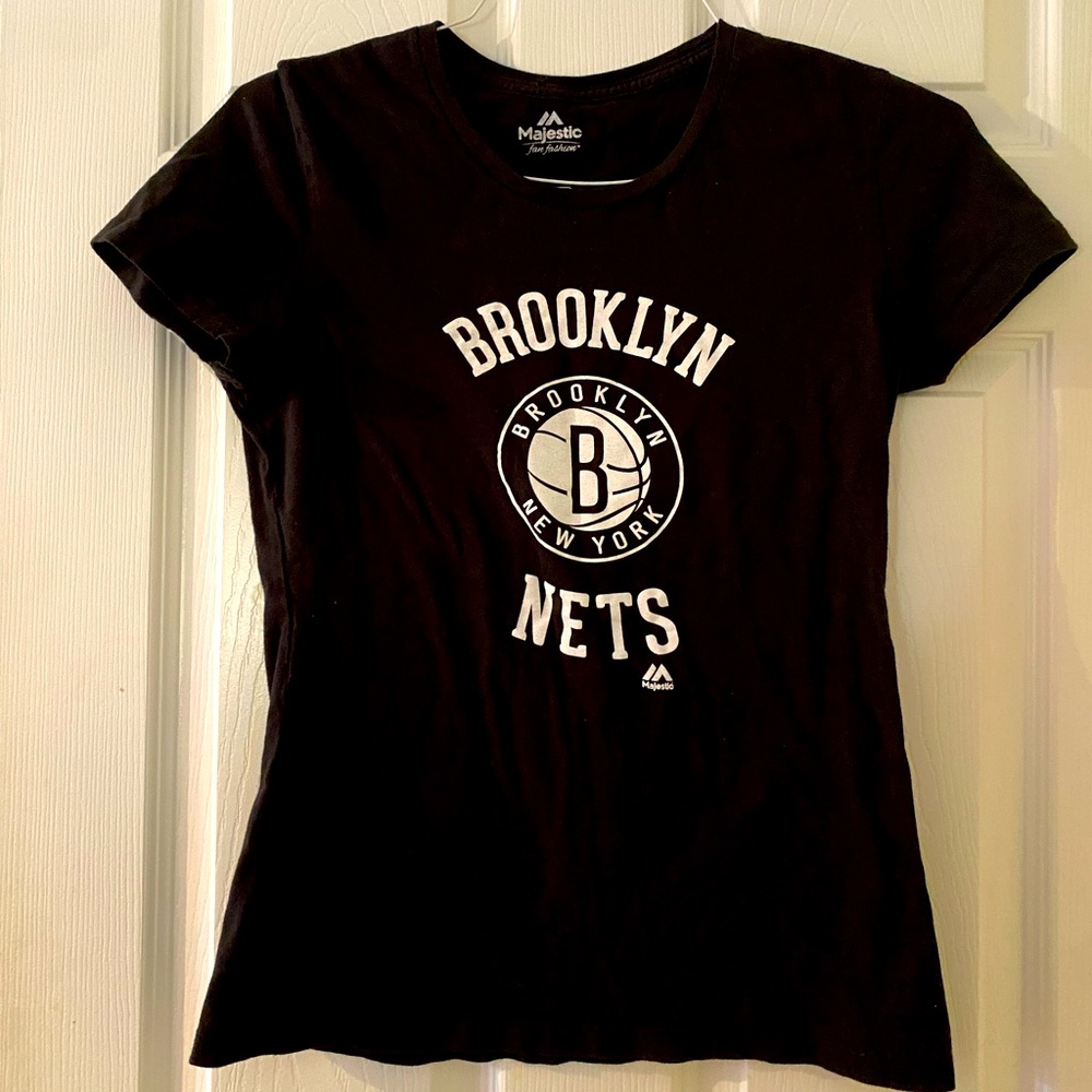 Brooklyn Nets black tshirt